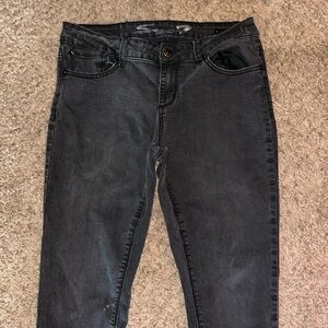Seven7 distressed legging jeans
